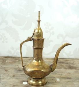 Théière et bouilloire en laiton au design exclusif avec une finition traditionnelle artistique parfaite pour les maisons vintage et la décoration de la cuisine - Product Image 3