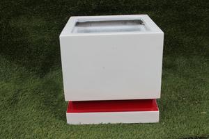 Jardinière rectangulaire moderne et légère en FRP sculptée à la main pour décoration de jardin commercial et domestique Pots de fleurs et jardinières en fibre de verre - Product Image 6