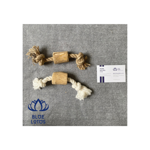Haute qualité 2025 meilleur jouet à mâcher en bois de café pas cher pour animaux de compagnie jouets à mâcher pour animaux de compagnie durables et délicieux corde de remorqueur Lotus bleu - Product Image 1