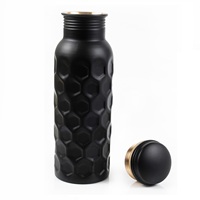 Bouteille d'eau en cuivre pur à 100% avec finition noire mate durable, design martelé de haute qualité, pour boire directement en extérieur