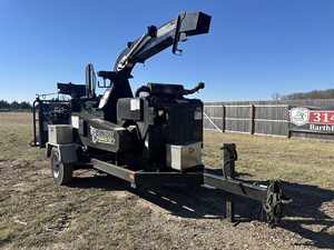 Trituradora de Tambor de Alimentación Manual de Alta Producción Bandit 18XP Intimidator con Capacidad para 18 Pulgadas y Motor - Product Image 5