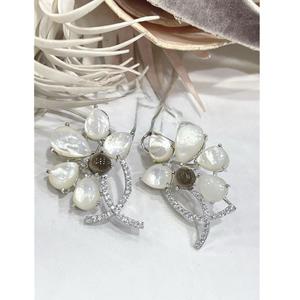 Elegantes pendientes llamativos con hermoso trabajo de piedra para mujeres niñas para fiesta y compromiso para fiesta de moda - Product Image 1