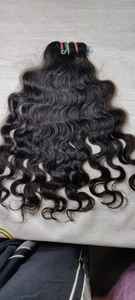 Extensiones de cabello rizado Natural indio Paquetes de cabello humano crudo sin procesar Extensión de cabello bonita de trama de máquina de estilo de onda profunda suelta - Product Image 3