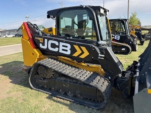 รถตักล้อยาง JCB 3TS-8T ปี 2023 แบบใช้น้ำมันเบนซิน ขับเคลื่อนด้วยสายพานตีนตะขาบ พร้อมที่ตักด้านหน้า  มอเตอร์ปั๊มประสิทธิภาพสูง เกียร์บ็อกซ์ และ PLC - Product Image 1
