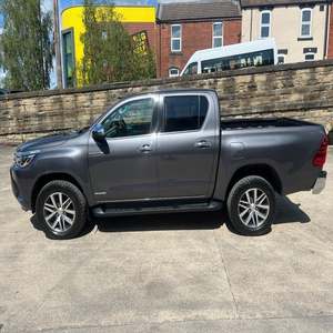 Toyota Hilux Sr5 Td Dc 2.8Dt 2020 / Toyota HiLux 2.8D-4D Invincible X AT35 (204 CV)(Eu6dT-E) 2021 - Product Image 5