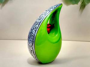 Urne en forme de larme Urne en forme de larme verte gravée en argent avec coeur rouge pour cendres humaines pour urnes de crémation pour adultes - Product Image 6