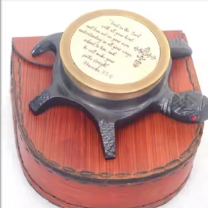 การออกแบบเต่าเข็มทิศทองเหลืองแบบทะเลของสะสมสไตล์วินเทจไม่เหมือนใครตกแต่งบ้านด้วยหนังแบบดั้งเดิมกระเป๋าถืองานฝีมือโลหะ - Product Image 3