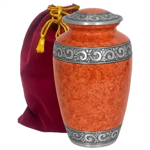 แจกันโลหะตกแต่งสำหรับการตกแต่งภายในบ้านอย่างหรูหรา ด้วยโครงสร้างที่แข็งแรงและดีไซน์คลาสสิก เหมาะสำหรับการใช้งานในชีวิตประจำวัน - Product Image 3