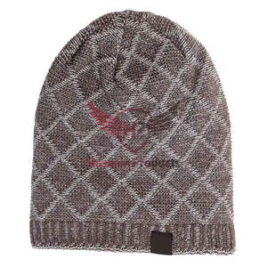 Bonnet en tissu de laine pour hommes de qualité supérieure fabriqué au Pakistan avec le dernier design Bonnet d'hiver élégant et chaud pour hommes Bonnet en tricot - Product Image 1