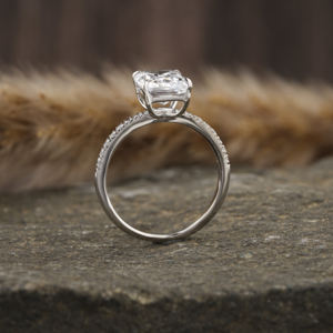 Anillo de compromiso de diamante de corte radiante cultivado en laboratorio, certificado IGI de oro sólido de 10K, anillo de diamante con ajuste de pavé lujoso, regalo para mujer - Product Image 3