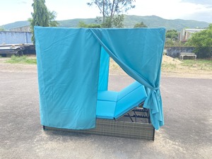 Tumbona de mimbre doble moderna con refugio para exterior, salón de ocio en jardín, patio, balcón, piscina, hotel o villa - Product Image 3