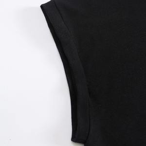 T-shirt pour femme à coupe décontractée et durable, fabriqué à partir d'un tissu mélangé de qualité supérieure qui résiste au rétrécissement et aux plis - Product Image 4