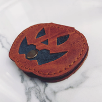Mini porte-monnaie Halloween en cuir citrouille motif facile bricolage Halloween couture PDF citrouille modèle de portefeuille modèle de cadeau Halloween