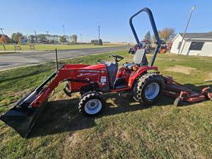 รถไถเดินตาม Massey Ferguson 1526 ปี 2018 65-140 แรงม้า เกียร์อัตโนมัติ ขับเคลื่อน 4 ล้อ สำหรับใช้งานในฟาร์ม พร้อมปั๊ม เกียร์ แกนกลางเครื่องยนต์ ประสิทธิภาพสูง มือสอง - Product Image 3