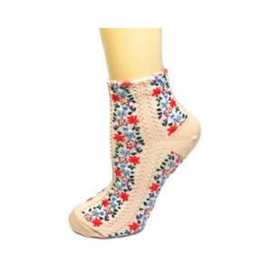 FOYSOCK KOREA personalizzato floreale con logo ricamato alla caviglia di qualità Boho Design OEM cotone su misura in maglia etnica calzini sportivi da donna - Product Image 1