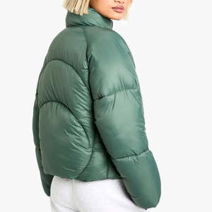 OEM ODM Nouvelle conception Blousons matelassés de couleur vert uni Tissu respirant Col montant Manches longues Blousons d'hiver chauds à bulles - Product Image 5