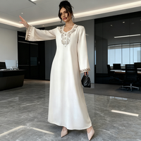 Robe maxi élégante et modeste sur mesure, col en V, manches longues, avec broderie florale, couleur unie, vêtements de tous les jours pour femmes