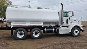 Camión Tractor de Carga Pesada 6x4 con Cabina Dormitorio Diésel para Transporte de Larga Distancia, Listo para Exportación - Product Image 5