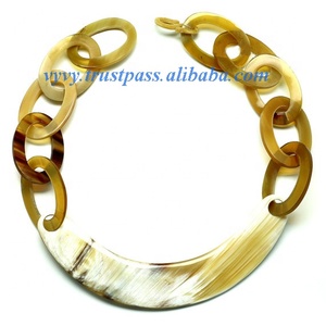 Elegante collar de cuerno de búfalo natural de Vietnam, tipo hebra con ajuste de Garra Para bodas, aniversarios, fiestas, regalo perfecto - Product Image 1