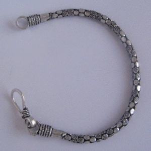 <b>Silver</b> Plated Fashion <b>Cuff</b> <b>Bracelet</b> - Product Image 1