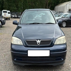 Vauxhall Astra 1.6i LS 5 puertas (A/C) usado, con volante a la izquierda/derecha - Product Image 1