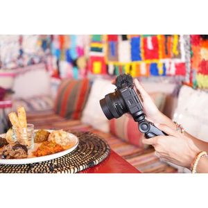 Kit de Cámara de Vlogging sin Espejo ZV-E10 II, Lente OSS de 16-50 mm, Sensor APS-C de 26 MP, Lente de 18-105 mm, Monitor 4K, Micrófono Profesional, 2 Memorias de 64 GB - Product Image 1