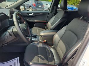 2025 F O R D Excape S.T-Line AWD Engranaje automático. caja Asientos de cuero Título limpio Sin accidentes Bajo kilometraje - Product Image 2