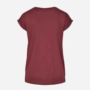 Chemise pour femme conçue pour offrir un confort durable et un attrait à la mode fabriquée avec des tissus doux et modernes respirants de qualité supérieure - Product Image 2