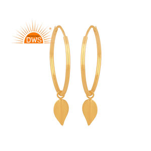 Pendientes de Plata Chapados en Oro de 18k con Diseño de Hoja Hechos a Mano, Proveedor de Joyería de Plata al por Mayor - Product Image 1