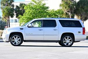 USADO LHD/RHD 2010 CADILLAC ESCALADE ESV LUJO - Product Image 3
