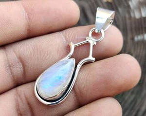 Collier en Chalcédoine Aqua en Laiton Fait Main Oval 8X10MM Serti de Bezel Pendentif Plaqué Rhodium pour Femmes - Product Image 3