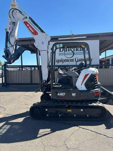 Mini-excavatrice compacte sur chenilles Bobcat E60 d'occasion, 3,5 tonnes, pour travaux agricoles et de construction, à vendre - Product Image 2