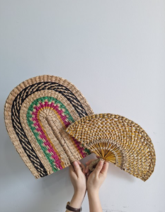 Ventilateur en jonc de mer fait à la main écologique parfait pour les cadeaux d'utilisation extérieure et la vie durable - Product Image 6