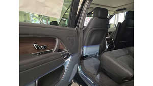 P400 SE LWB 2025 de 7 Plazas, Usado en Buen Estado - Product Image 4