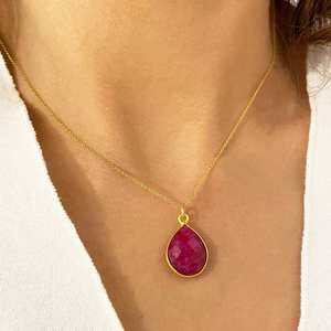 Collar con colgante de rubí hecho a mano con piedras preciosas Rojas reales, joyería de piedra natal de Julio, collar elegante de moda, regalo para ella - Product Image 3