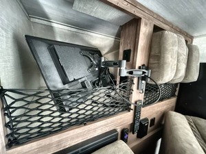 Caravane de camping d'occasion 2022 F-o-r-e-s-t R-i-v-e-r No Boundaries 10.6 à vendre pour le camping et les voyages - Product Image 4