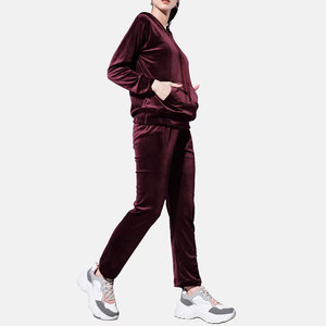Chándales de terciopelo de mujer de calidad superior hechos a medida nueva llegada ropa cómoda chándales de terciopelo de Invierno para mujer - Product Image 3
