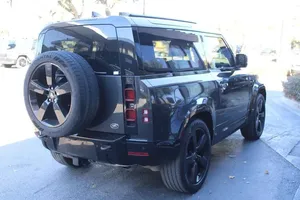 Land Rover Defender X-Dynamic SE 2022 - Product Image 2