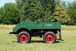 รถเมอร์เซเดสเบนซ์ ยูนิม็อก 411 สำหรับการเกษตร สภาพใหม่/มือสอง กำลัง 24 กิโลวัตต์ (33 แรงม้า) - Product Image 5