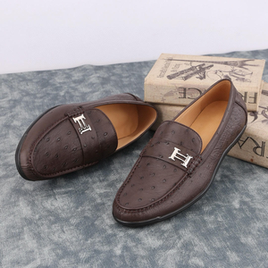 Mocasines de Cuero de Avestruz Sudafricanos para Hombre, Diseño Casual y Cómodo con Punta Redonda, Forro de Cuero, Ligeros - Product Image 1