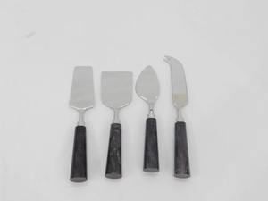 Ensemble de serveur de fromage en métal de qualité supérieure avec poignée décorative couteau à fromage en acier inoxydable et épandeur pour cuisine salle à manger - Product Image 6