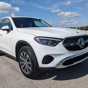 ข้อเสนอส่วนลด รถยนต์มือสอง ไมล์น้อย ปี 2024 เมอร์เซเดส-เบนซ์ GLC 300 รุ่น Base - Product Image 1
