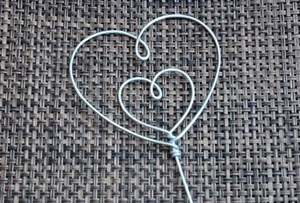 Soporte para tarjetas Soporte de madera de color marrón Soportes para tarjetas de nuevo diseño Estante de exhibición de suministro de mesa y oficinas Hecho DE LA India - Product Image 5