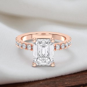 2.50 CT E-F/VSS-VS (Centre 1.00CT) Bague de fiançailles solitaire Moissanite taille émeraude en or massif pour son essence de diamant - Product Image 4