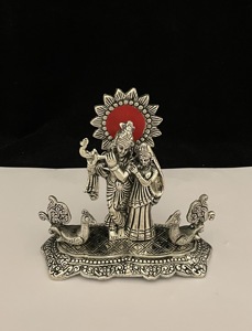 Nouvelle arrivée, statue de Radha Krishna en métal argenté plaqué argent, artisanale, avec motif de paon sur le côté, pour la décoration de la maison et les cadeaux - Product Image 3