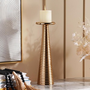 Porte-bougie en métal doré brillant, élégant accent décoratif pour centre de table et décoration intérieure - Product Image 5