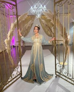 IMPRESIONANTE Y HERMOSO-BORDADO DE ORO EN Caftán con CUENTAS DE CRISTAL EMBELLECIDAS, PIEDRA, TRABAJO DABKA para Fiestas/Bodas = 2024 - Product Image 1