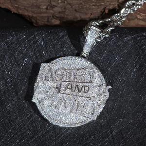 Collar con Colgante de Placa Familiar con Letras y Diamantes de Imitación, Estilo Hip Hop, Unisex, Acero Inoxidable, Bañado en Rodio, Engaste de Bisel, Moissanita - Product Image 5