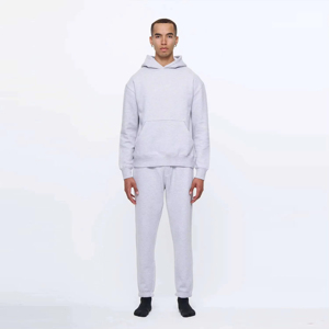 ผู้ผลิตจากปากีสถาน ชุดวอร์มผู้ชายแบบสวมหัว น้ำหนักเบา MOQ ต่ำ ชุดวอร์มผู้ชายแบบสวมหัว สีตามสั่ง ชุดวอร์มผู้ชายแบบสวมหัว - Product Image 1