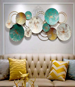 Suspension murale en métal sarcelle et feuille d'or, disques abstraits multicouches, superbe décor mural en métal botanique moderne - Product Image 4